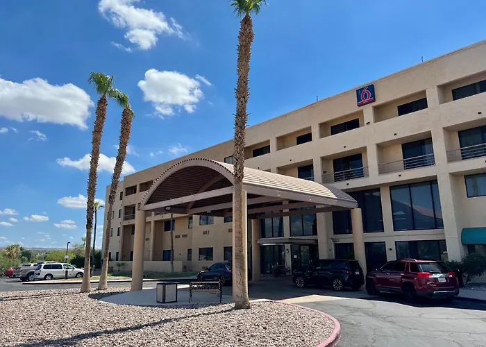 6 Havasu Az Hotel 2*