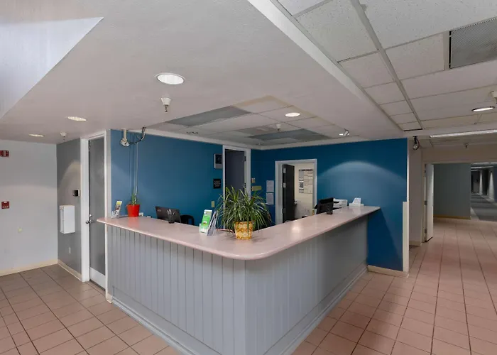 6 Havasu Az Hotel 2*