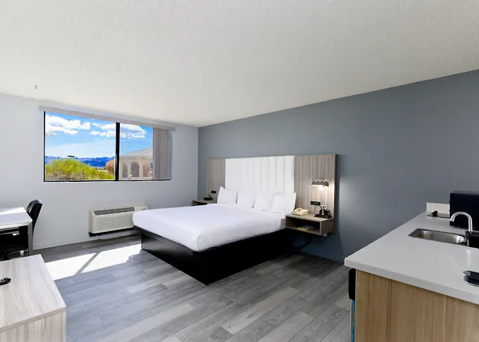 Hotel 6 Havasu Az